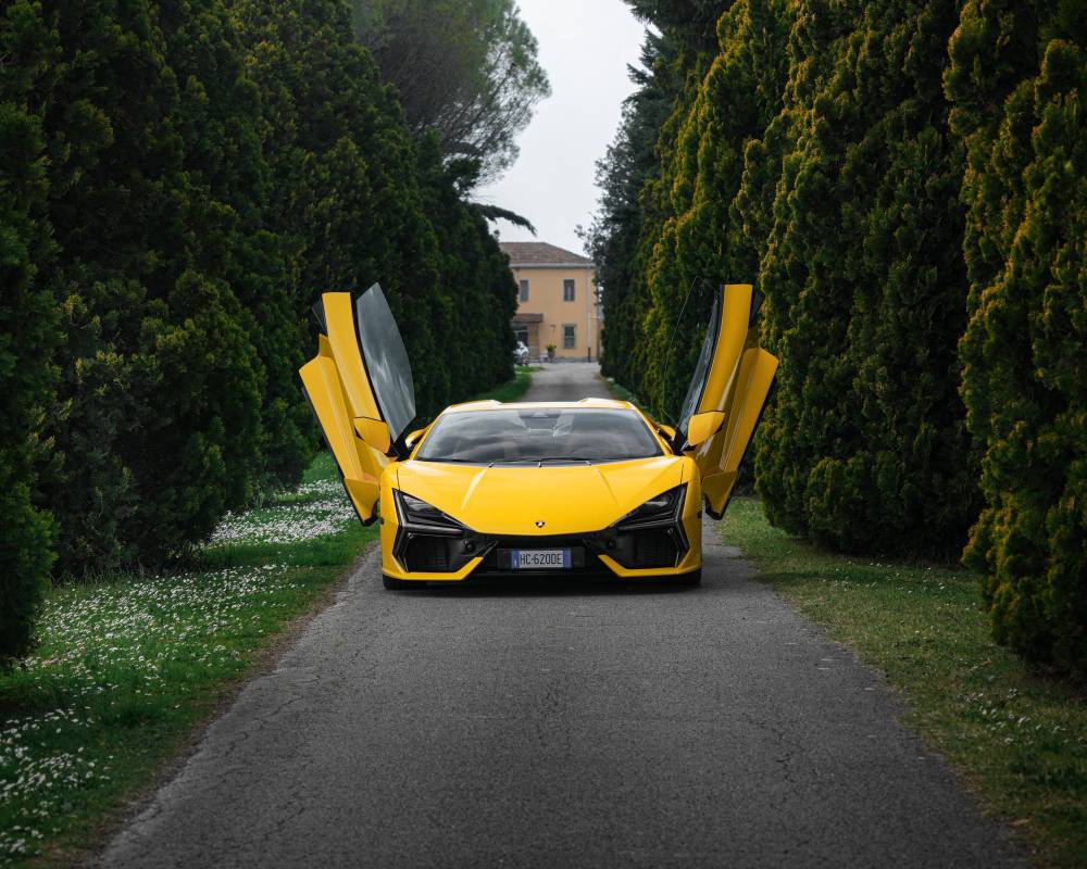 How renting an electric Lamborghini Revuelto transforms your trip through Italy's historic city centers