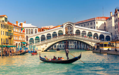 Rent luxury cars at Venezia