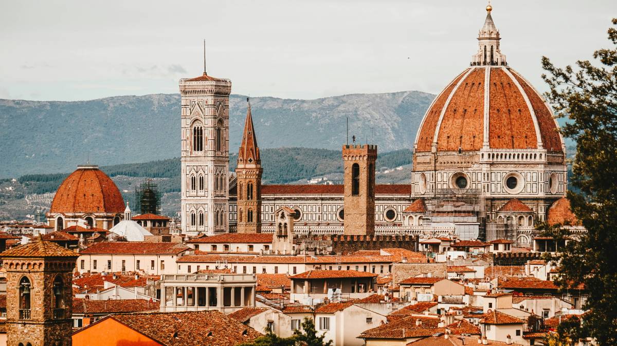 Luxury car rental Florence