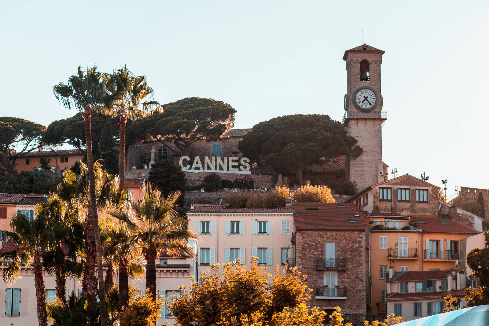 From Monte Carlo to Cannes with a Lamborghini Revuelto rental: the perfect route between beach clubs and 5-star hotels