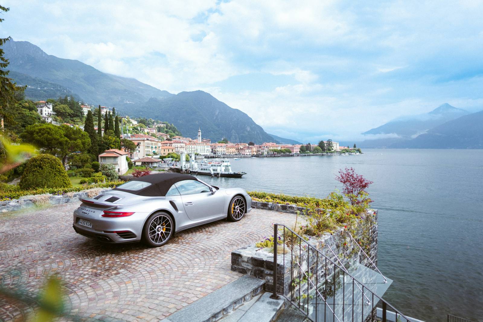 Tour Lake Como in a luxury convertible rental for an unforgettable anniversary at Villa d'Este