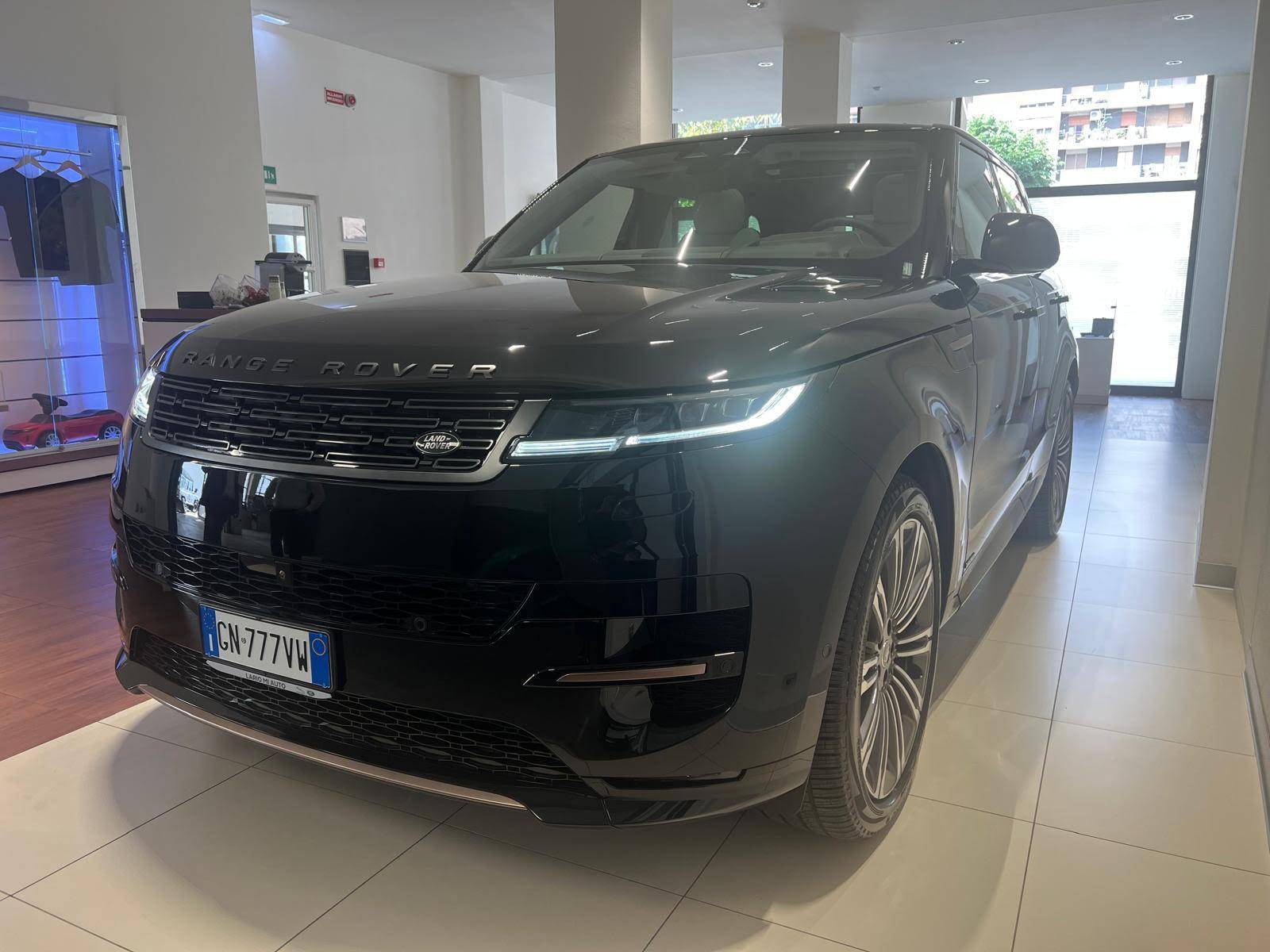 Land Rover Range Rover Sport 300D Rental 