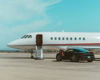 Private flight and supercar on board: the excellence of luxury car rental at Nice Airport