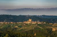 Langhe and Monferrato in a Ferrari 12Cilindri rental: an autumn itinerary featuring fall foliage and scenic roads